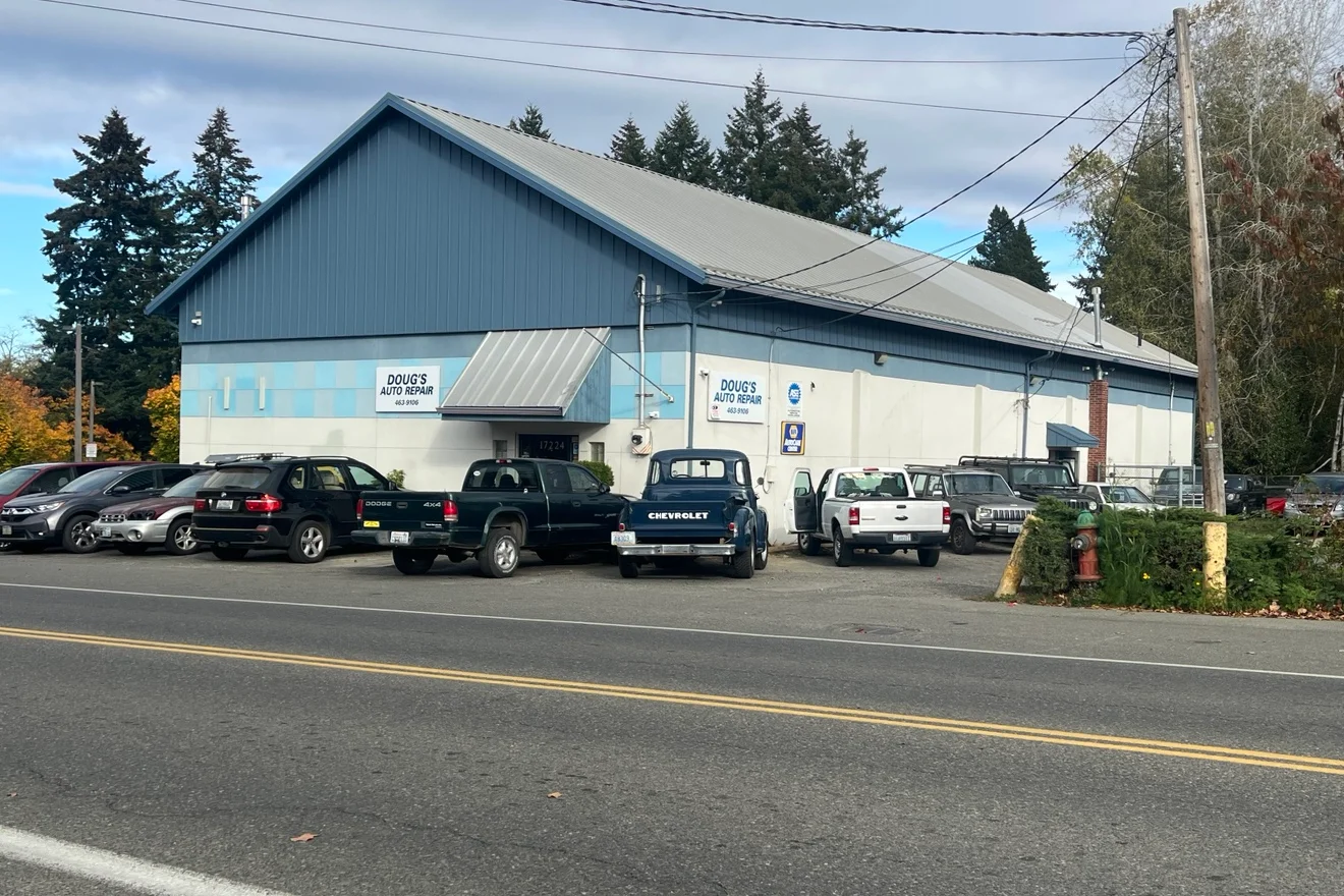 Exterior of Doug's Auto Repair on Vashon Island